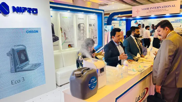 Ultrasound and device display at a healthcare exhibition